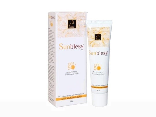 SUNBLESS® SPF 50+ SILICON SUNSCREEN GEL                                                   /  Oxynex ST + Uvinul A Plus + Parsol TX + Tinosorb S + Uvasorb HEB + Octinoxate